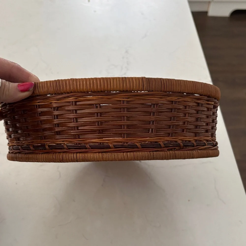 Vintage Mid Century Basket With Lid Woven‎ Wicker Rattan Storage